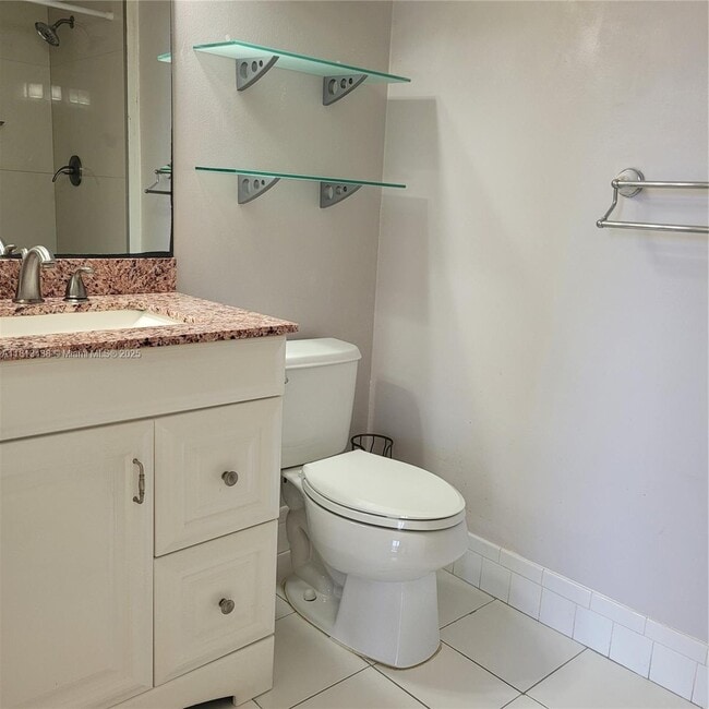 1811 Sabal Palm Dr, Unit 306 in Davie, FL - Building Photo - Building Photo