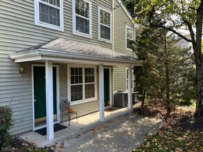 1248 Garrison Ct in Mahwah, NJ - Building Photo - Building Photo