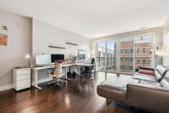 600 S 24th St, Unit 306 in Philadelphia, PA - Foto de edificio - Building Photo