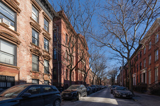 205 Warren St in Brooklyn, NY - Building Photo - Building Photo