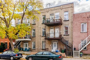 2304 De Villiers Rue in Montréal, QC - Building Photo