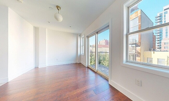 West 122nd Street in New York, NY - Building Photo - Building Photo