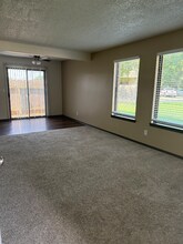 620 S Mt Carmel St-Unit -2 in Wichita, KS - Building Photo - Building Photo