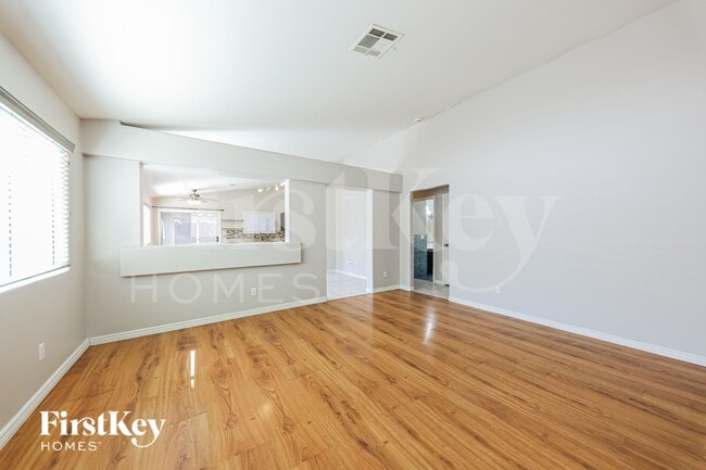 3035 W Melinda Ln in Phoenix, AZ - Building Photo - Building Photo