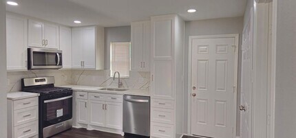9406 Chesterfield Dr in Houston, TX - Building Photo - Building Photo
