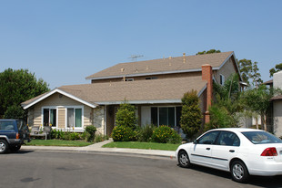 17052 Evergreen Cir Apartments