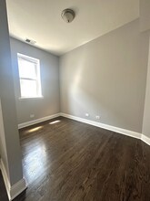 4454 N Sheridan Rd, Unit 2 in Chicago, IL - Foto de edificio - Building Photo