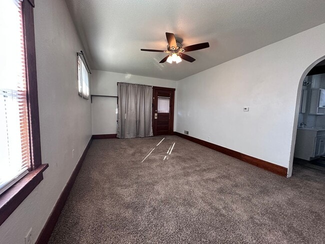 2211 8th Ave S in Fort Dodge, IA - Building Photo - Building Photo