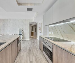 801 S Miami Ave, Unit 1805 in Miami, FL - Building Photo - Building Photo