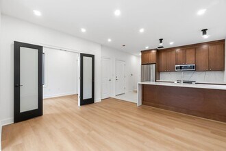 685 JFK Blvd E in Weehawken, NJ - Building Photo - Building Photo