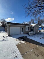 217 Huron Rd in Machesney Park, IL - Building Photo