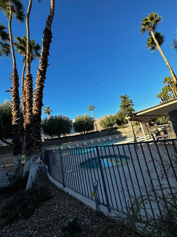 2825 N Los Felices Rd in Palm Springs, CA - Building Photo - Building Photo