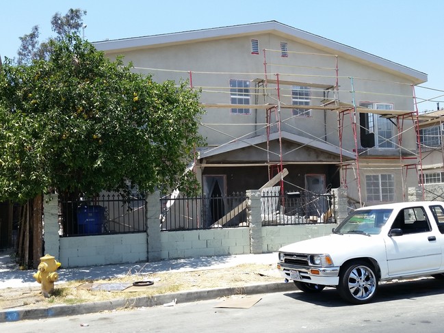 6833 Hinds Ave in North Hollywood, CA - Building Photo - Building Photo