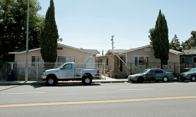 1142-1144 Nadeau St in Los Angeles, CA - Foto de edificio - Building Photo