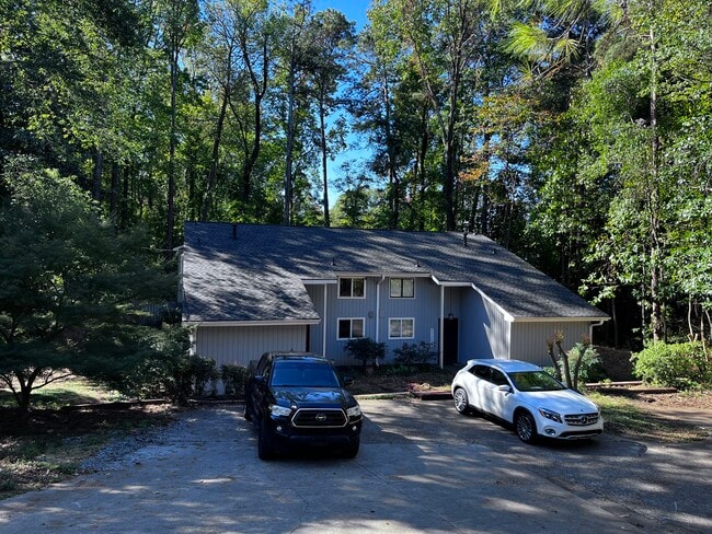 property at 2288 Paces Ferry Rd SE