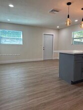 615 NW 90th St-Unit -617A in El Portal, FL - Building Photo - Building Photo