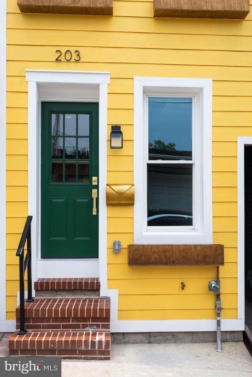 property at 203 S Madeira St