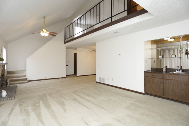 Lincoln Meadows Apartments in Wichita, KS - Building Photo - Interior Photo