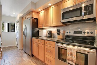 821 Bahia Del Sol Dr in Ruskin, FL - Building Photo - Building Photo