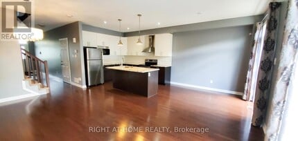 617 Sunburst St in Ottawa, ON - Building Photo - Building Photo