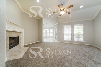 1109 Greenwood Ct in Hurst, TX - Building Photo - Building Photo