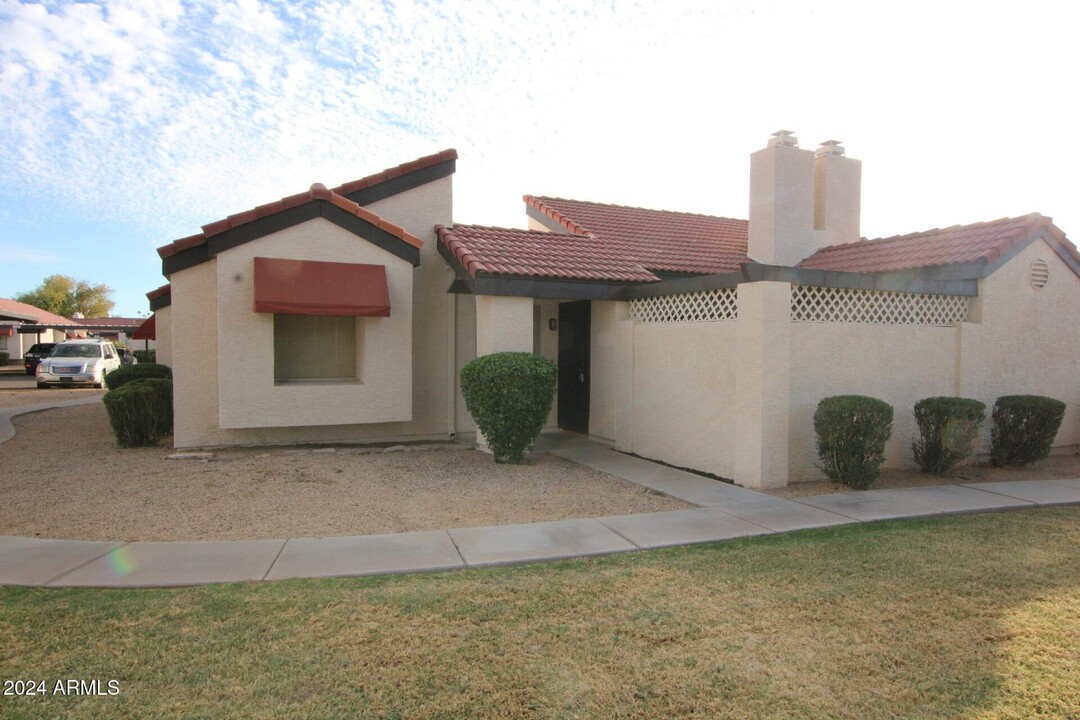 2118 E Center Ln in Tempe, AZ - Building Photo