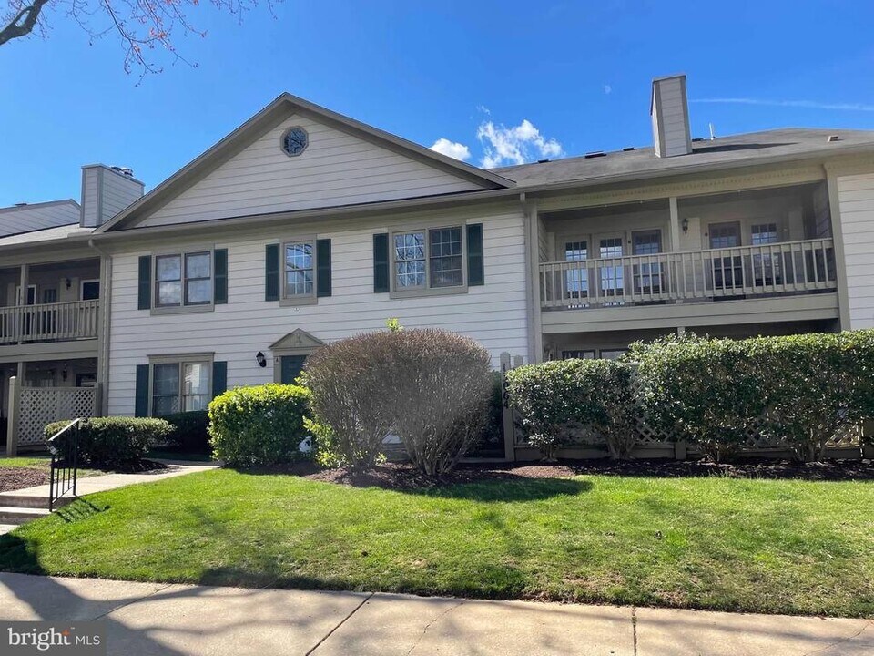 13062 Shadyside Ln in Germantown, MD - Building Photo