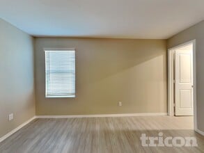 9607 Littleton Grist in San Antonio, TX - Foto de edificio - Building Photo