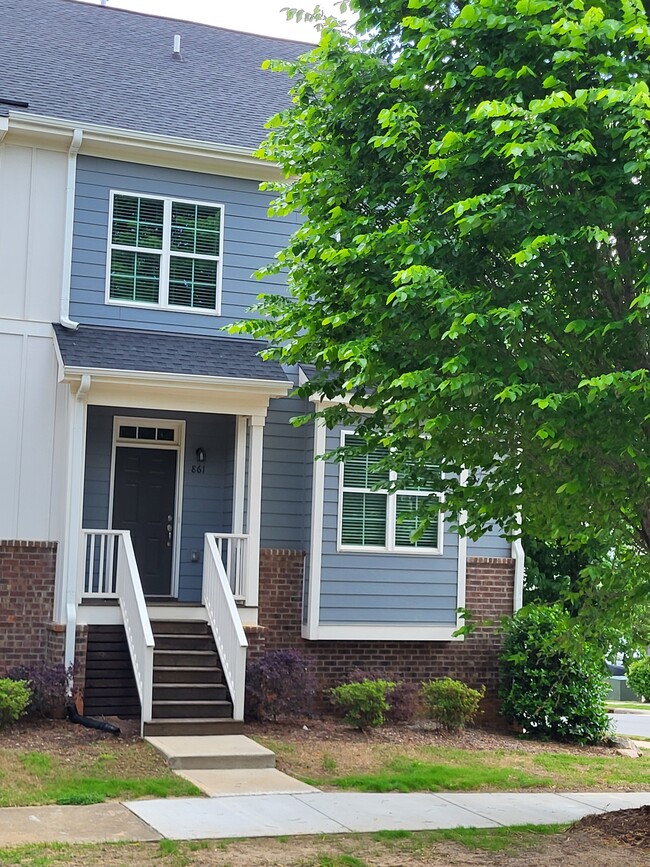 property at 861 S Franklin St
