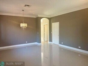3755 Pebblebrook Ct in Coconut Creek, FL - Building Photo - Building Photo