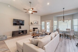 5879 E Le Marche Ave in Scottsdale, AZ - Building Photo - Building Photo