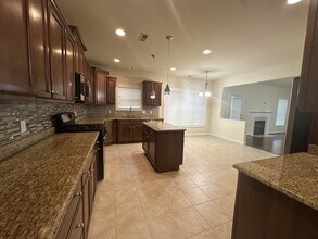 320 Whitehurst Landing in Chesapeake, VA - Building Photo - Building Photo