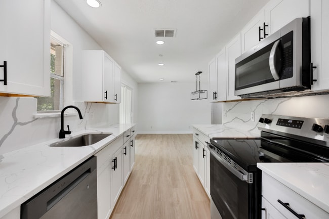 property at 1414 Timberlake Cir