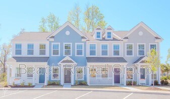 172 Crescent Wy in Little River, SC - Building Photo