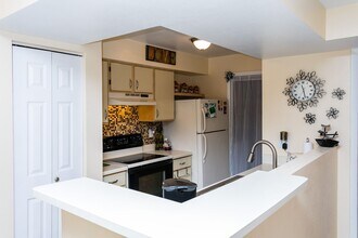 3036 Parkway Blvd in Kissimmee, FL - Building Photo - Building Photo