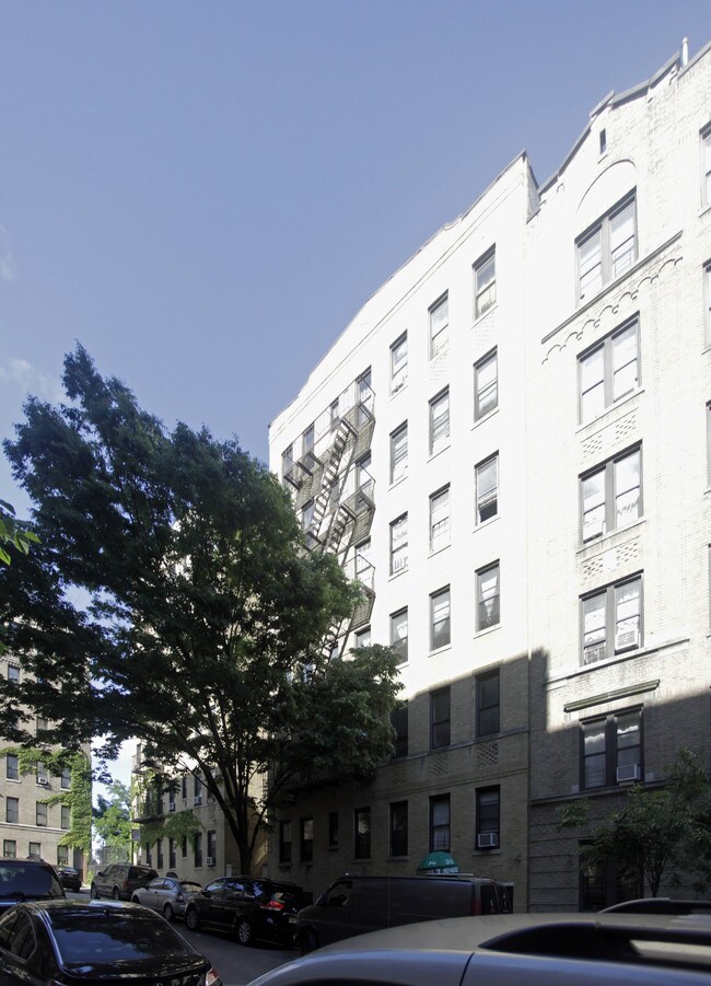 30-36 Colonel Robert Magaw Pl in New York, NY - Building Photo - Building Photo