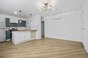 The Alamo Apartments in Tucson, AZ - Building Photo