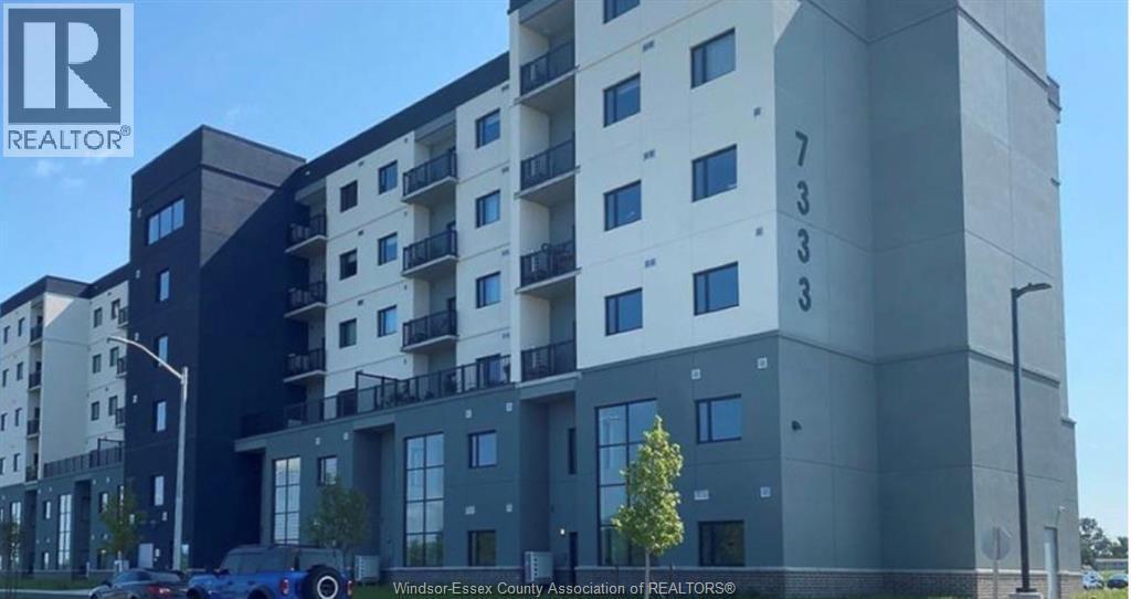 7337 Meo Blvd in Lasalle, ON - Building Photo