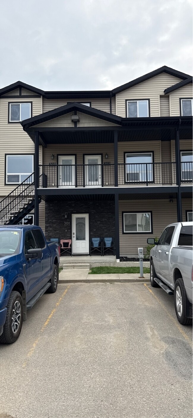 property at 3822 Dewdney Ave E