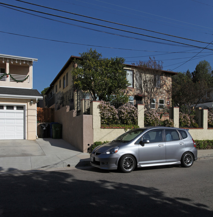 1899 Lucretia Ave in Los Angeles, CA - Building Photo