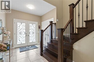 113 Couling Crescent in Guelph, ON - Building Photo - Building Photo