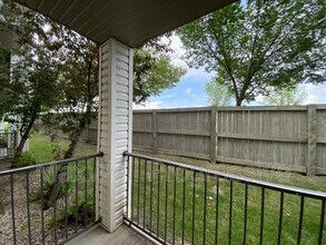 330 Clareview Station Dr NW in Edmonton, AB - Building Photo - Building Photo