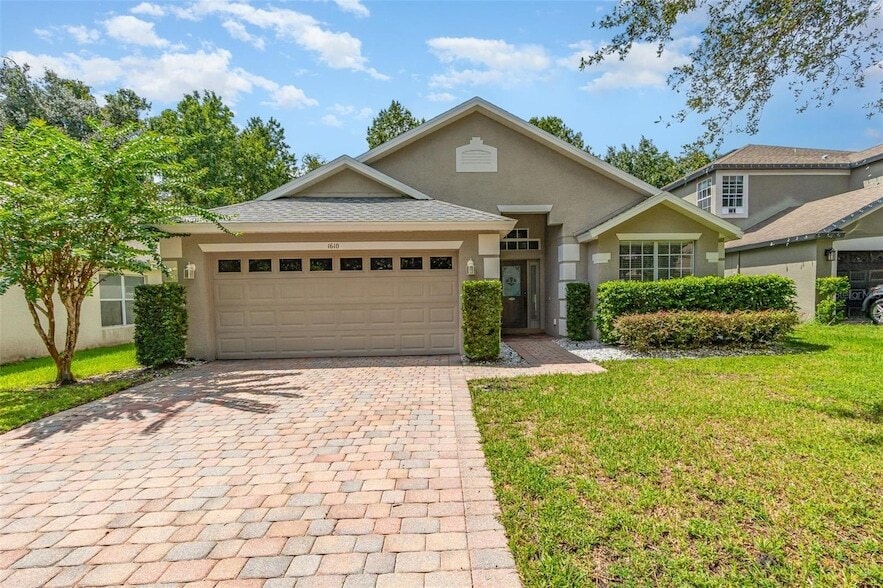 1610 Song Sparrow Ct in Sanford, FL - Foto de edificio