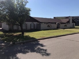 420 Cypress St in Weatherford, OK - Building Photo