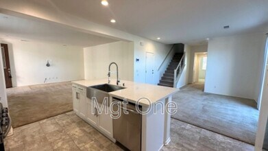 124 Citron Ct in Perris, CA - Foto de edificio - Building Photo