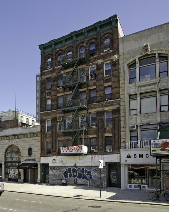 10-12 Delancey St in New York, NY - Building Photo