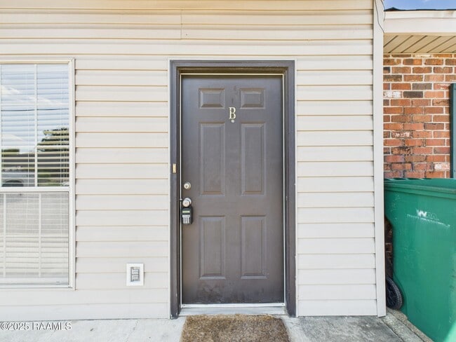 200 S St Jean St in Lafayette, LA - Building Photo - Building Photo
