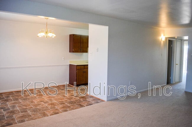 property at 7710 Colonial Point Ln