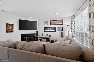 6118 Bristol Way in Alexandria, VA - Building Photo - Building Photo