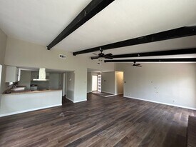 6510 Ridge Creek Dr in San Antonio, TX - Building Photo